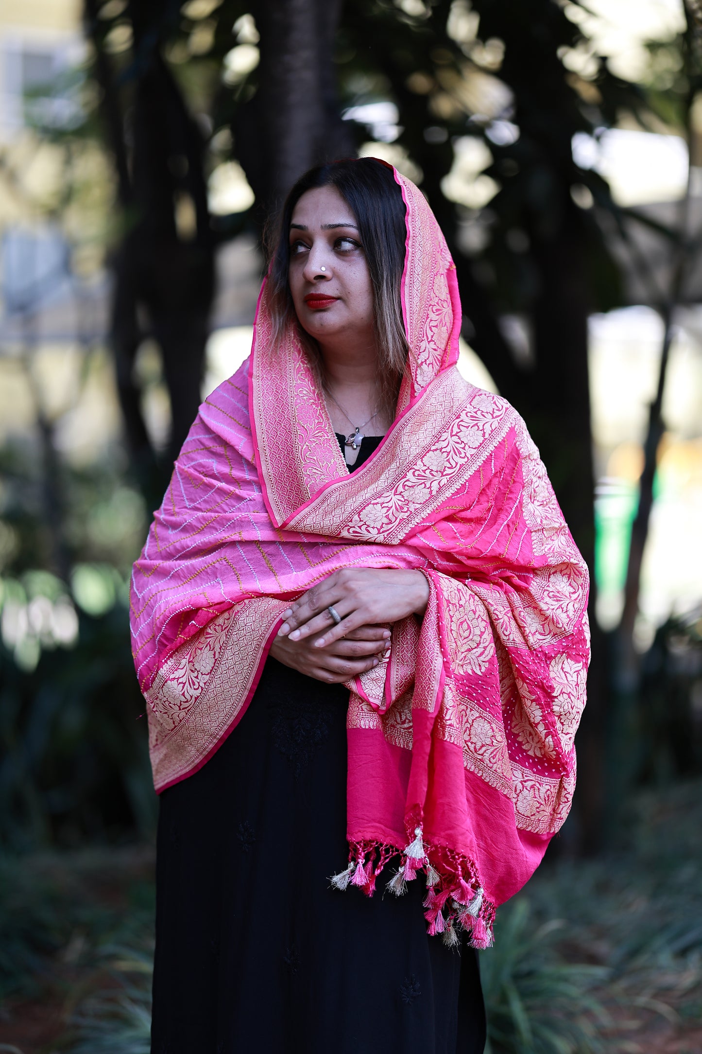 Pink Crepe Rice Bandhani Handloom Banarasi Dupatta