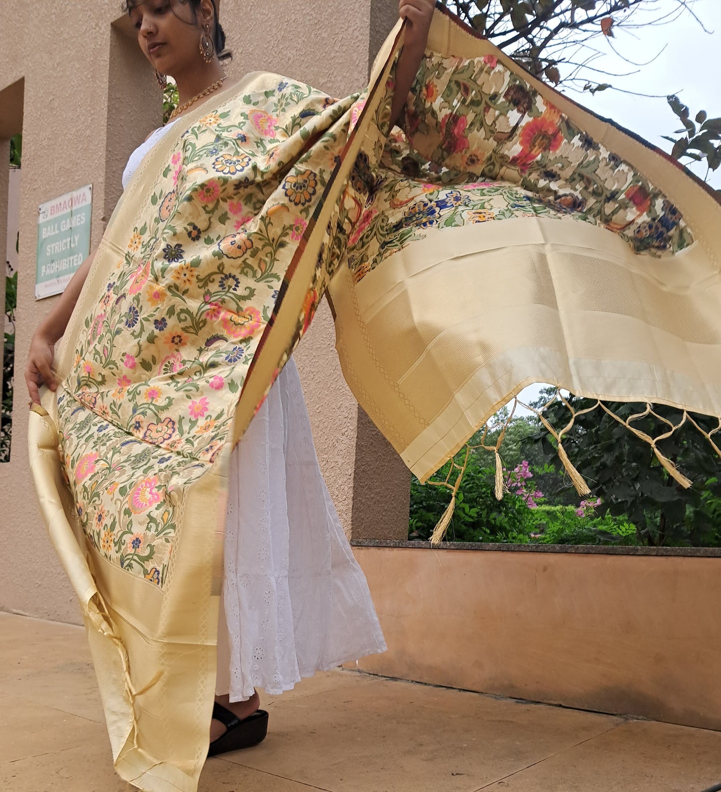 Cream Mixed Silk Banarasi Dupatta