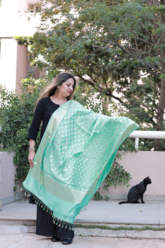 Chiniya Silk  Buti Jacquard Dupatta