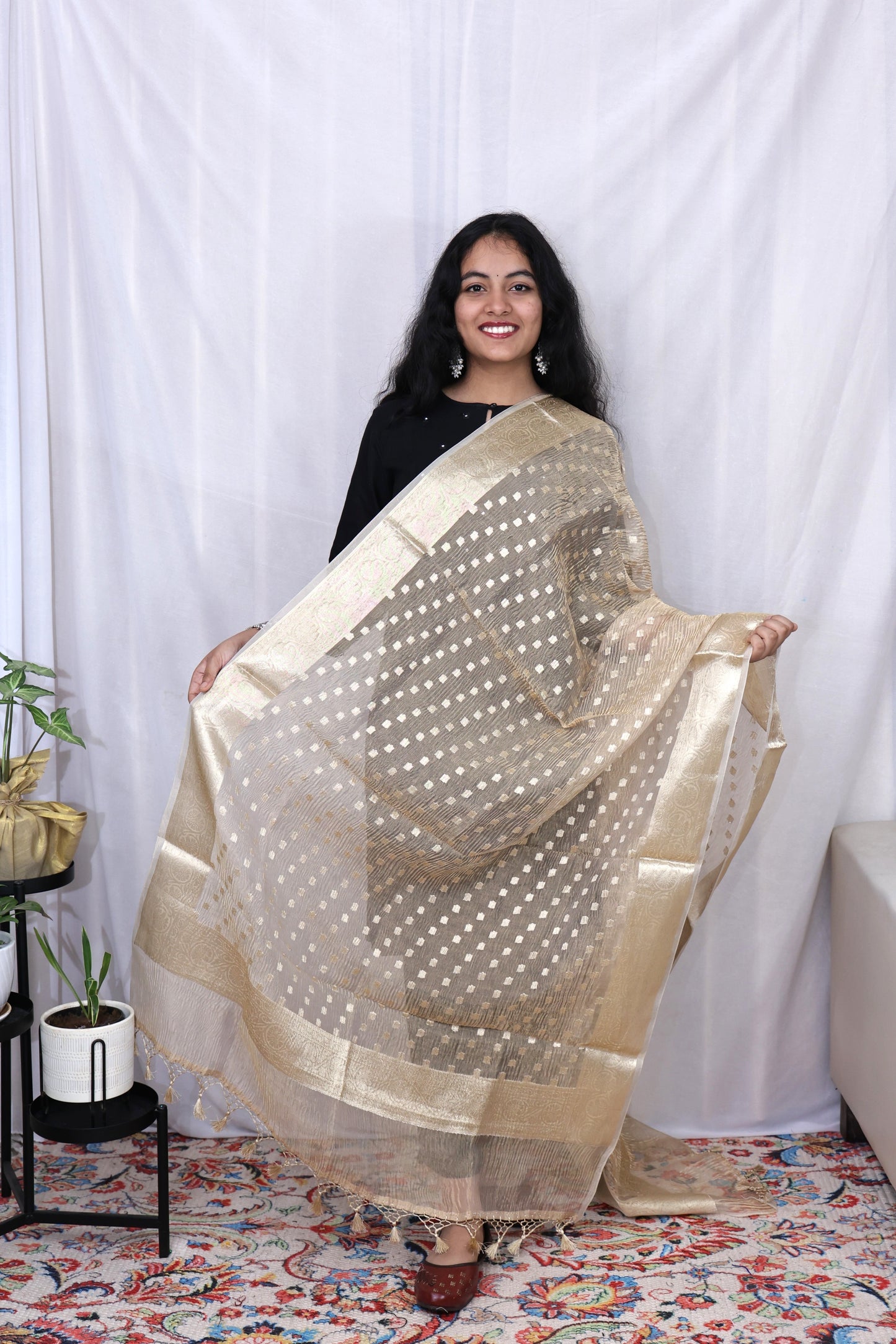 Golden Silk Tissue Crush Border Buti Banarasi Dupatta