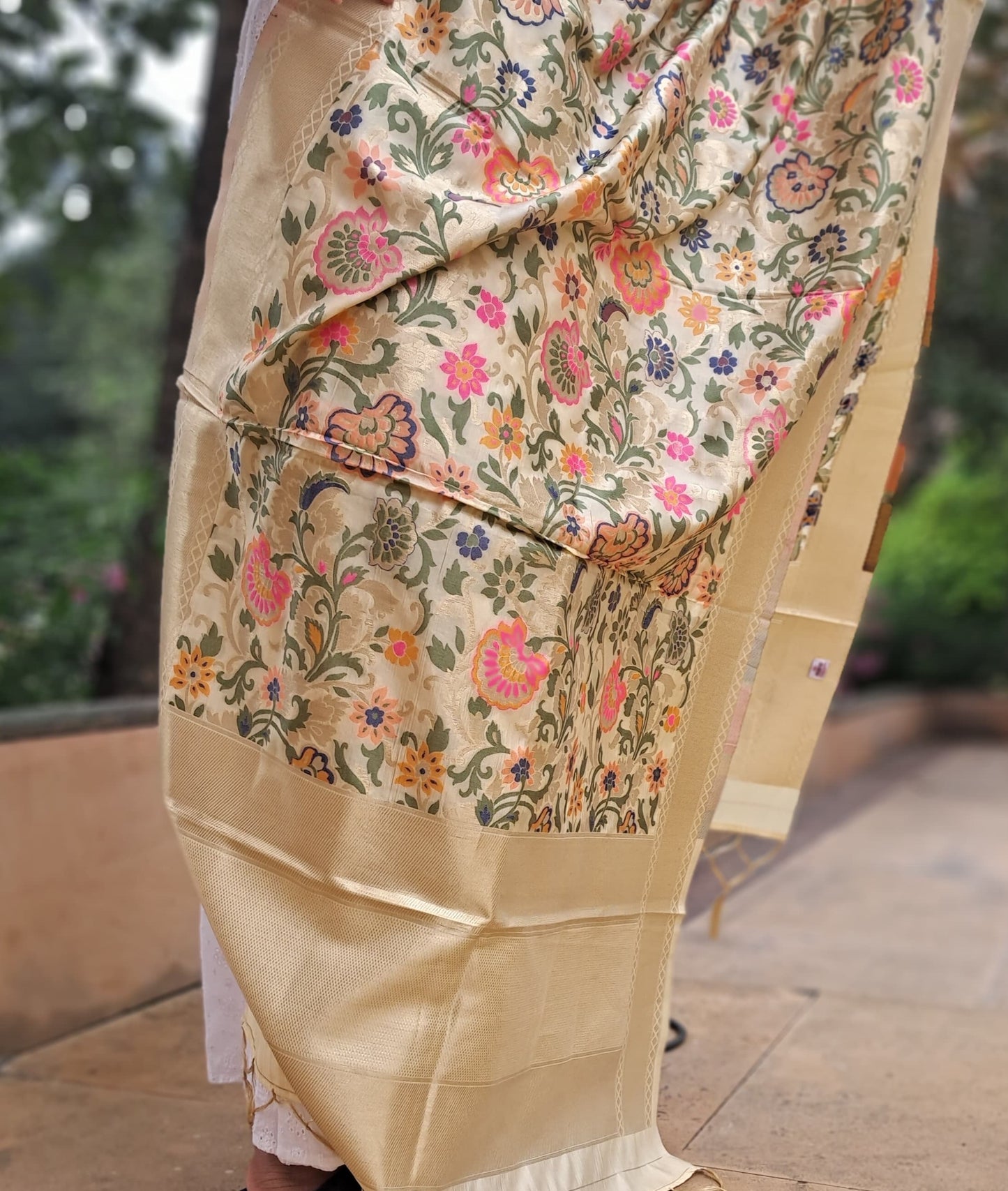 Cream Mixed Silk Banarasi Dupatta