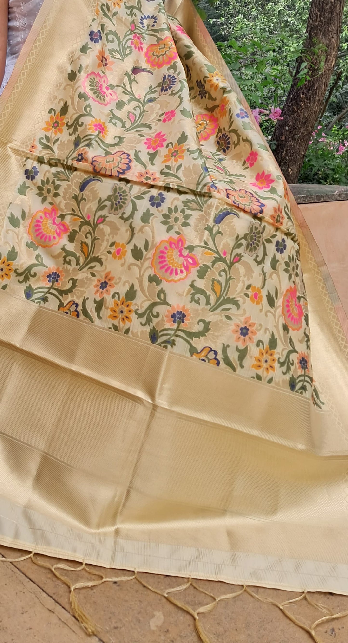 Cream Mixed Silk Banarasi Dupatta